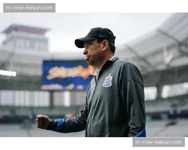 上海申花433阵型因米内罗伤缺受考验 斯卢茨基需调整中场控制力